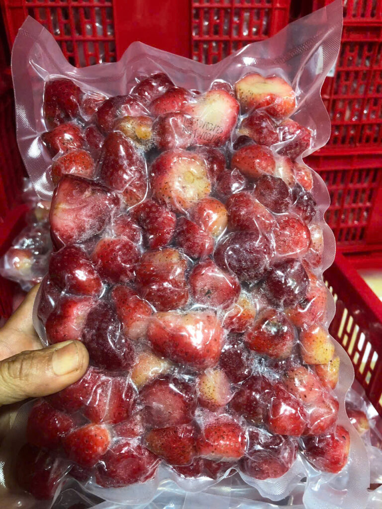 Dâu Tây Đà Lạt cấp đông - túi 1kg