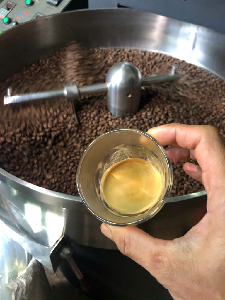 Test thử cà phê robusta Honey rang mộc - pha phin